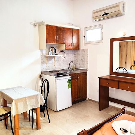 Eleni Apartments Sant George Beach Ájos Jeórjos Eksteriør bilde