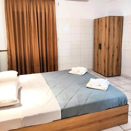 Eleni Apartments Sant George Beach Ájos Jeórjos Eksteriør bilde