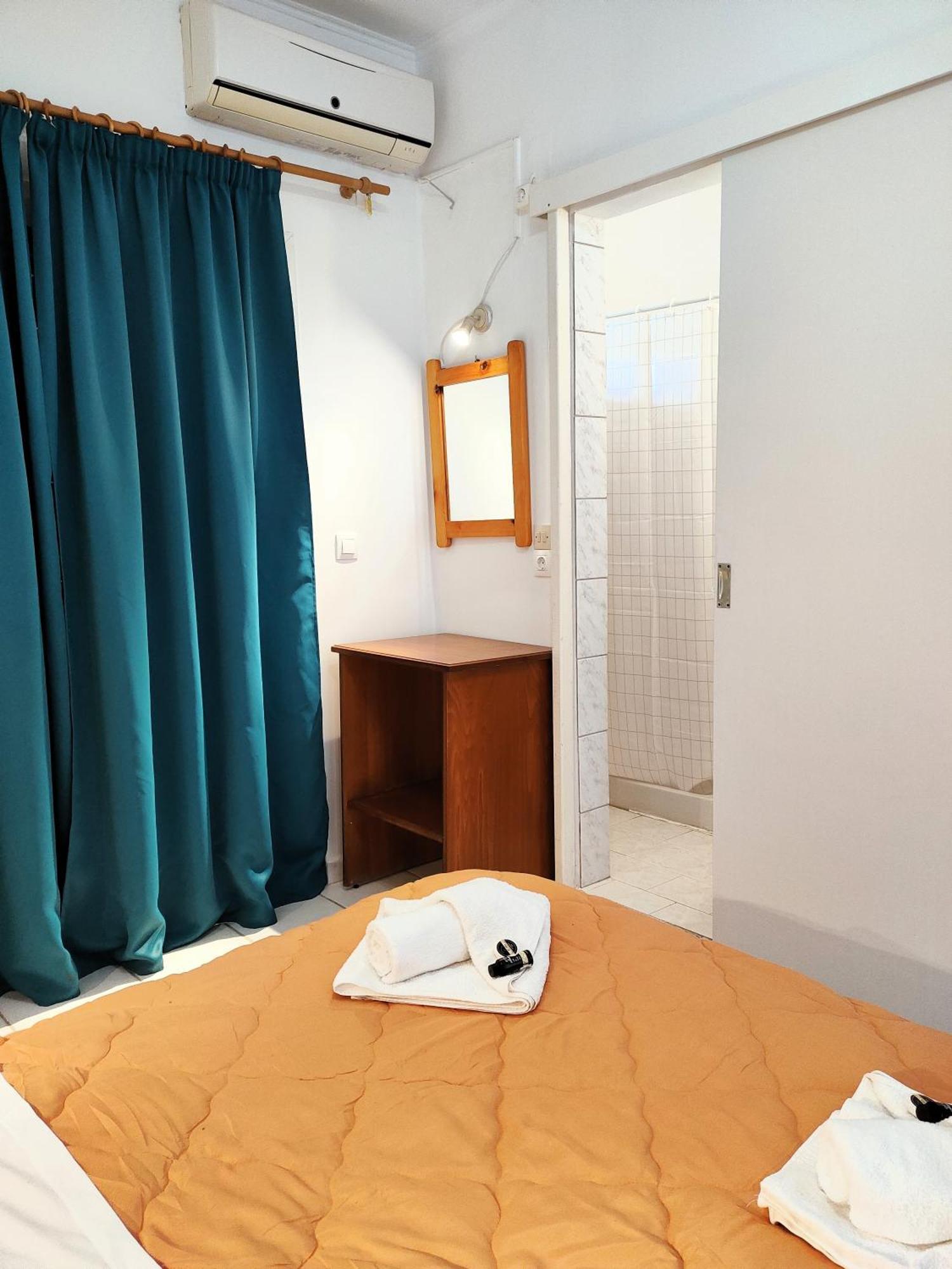 Eleni Apartments Sant George Beach Ájos Jeórjos Eksteriør bilde