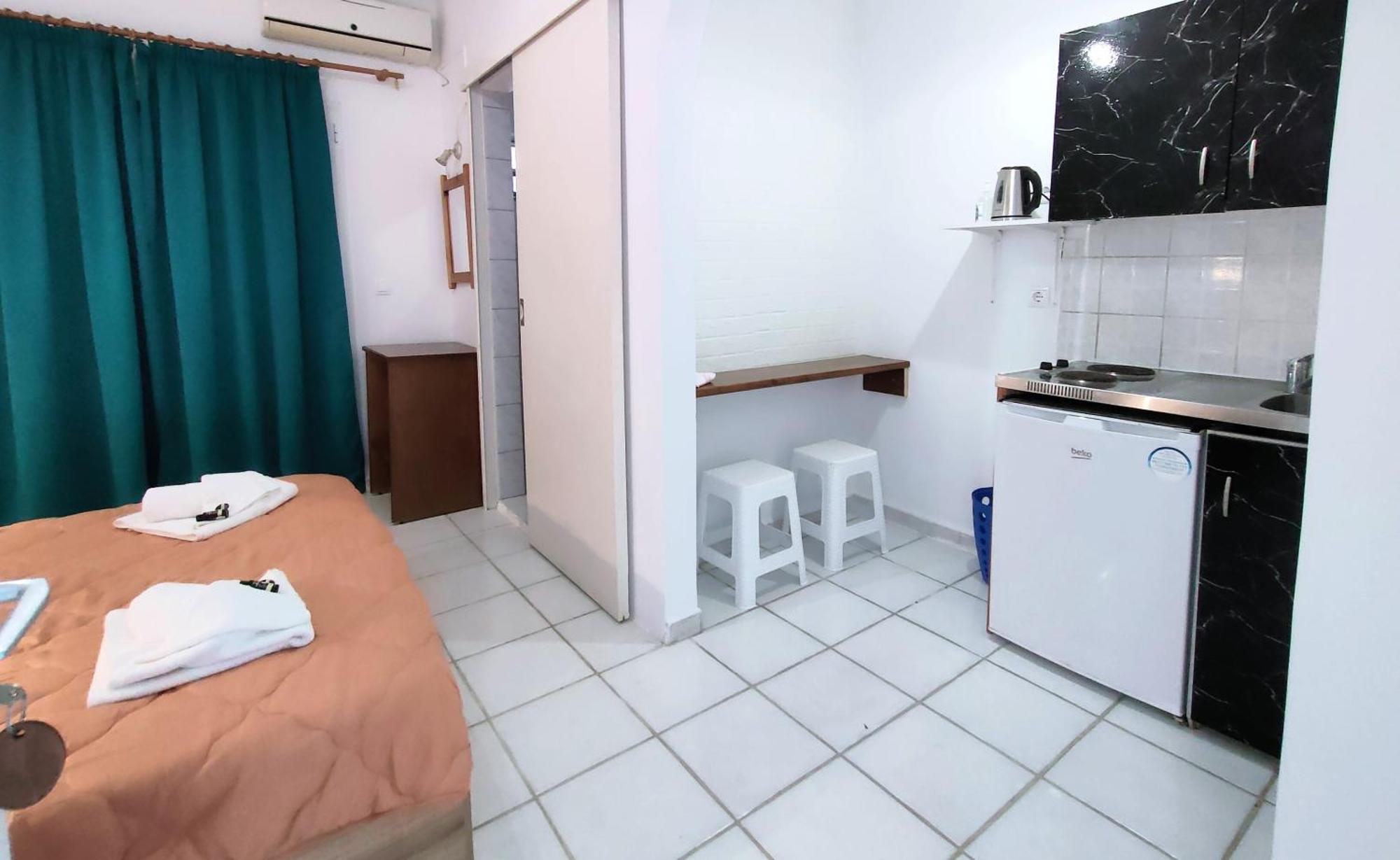 Eleni Apartments Sant George Beach Ájos Jeórjos Eksteriør bilde