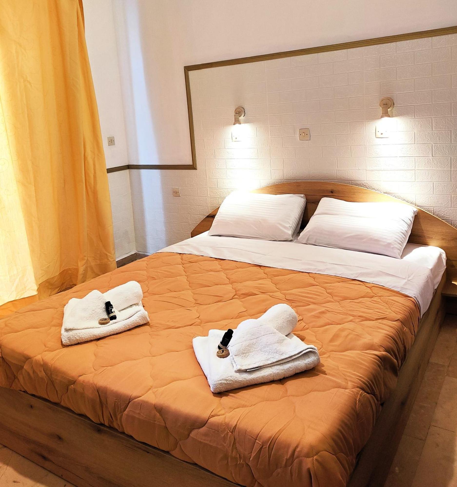 Eleni Apartments Sant George Beach Ájos Jeórjos Eksteriør bilde