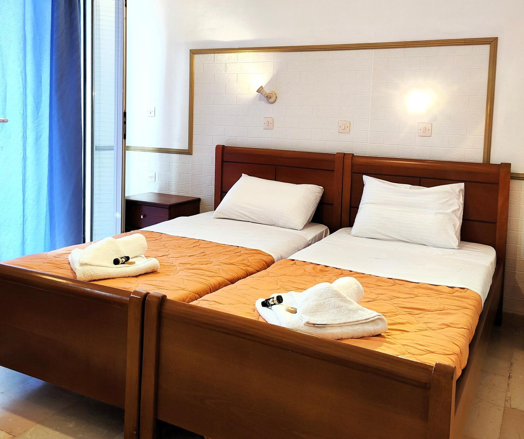 Eleni Apartments Sant George Beach Ájos Jeórjos Eksteriør bilde
