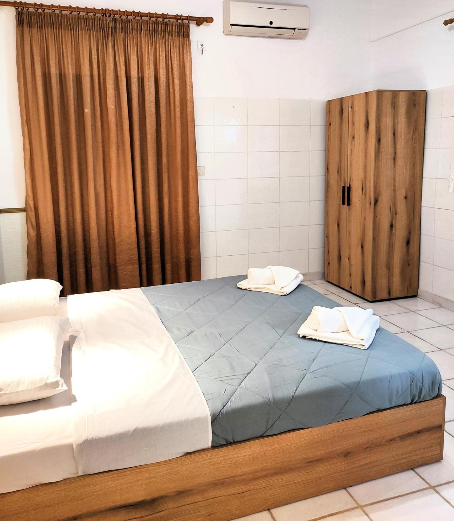 Eleni Apartments Sant George Beach Ájos Jeórjos Eksteriør bilde